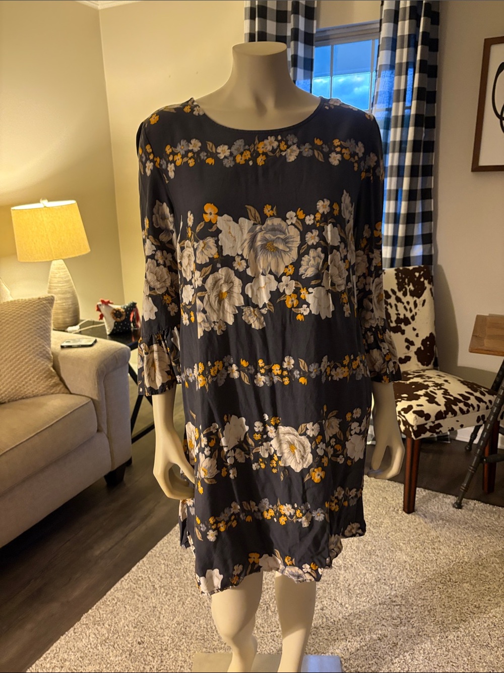 Women's Gray Floral Shift Dress -